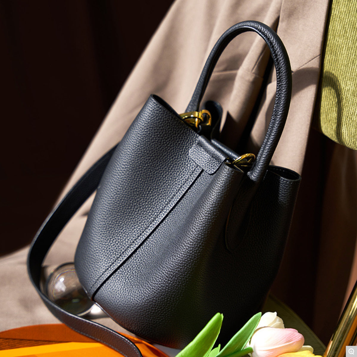2269 Bucket Bag – Full Grain Cowhide Leather