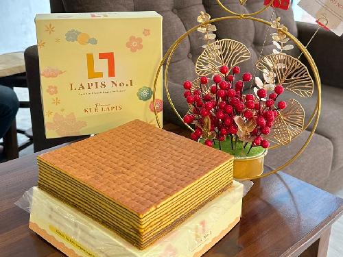 Lapis1 (Original Batam Lapis) - Premium Mix (Nutella, Prunes, Cheese, Original)