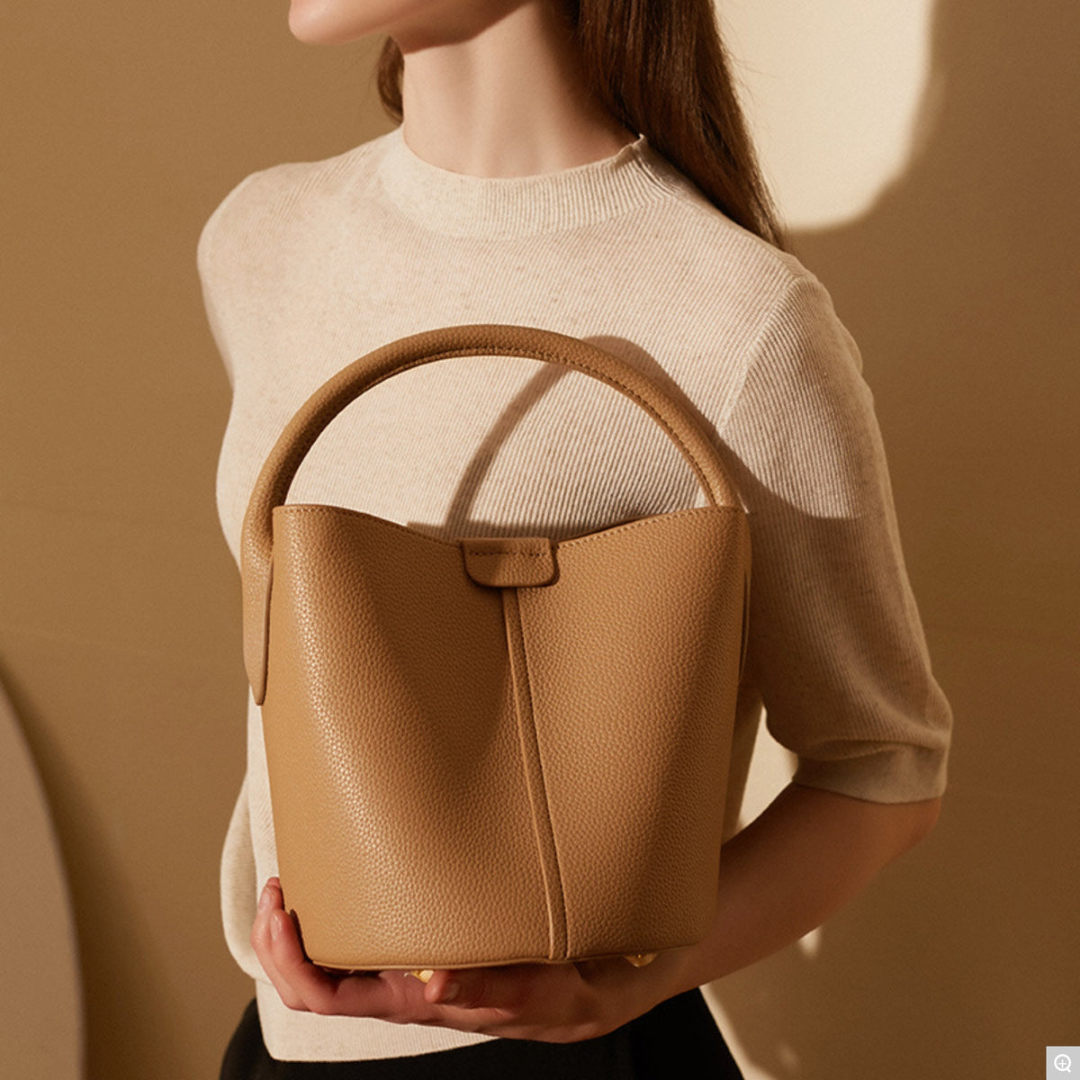2269 Bucket Bag – Full Grain Cowhide Leather