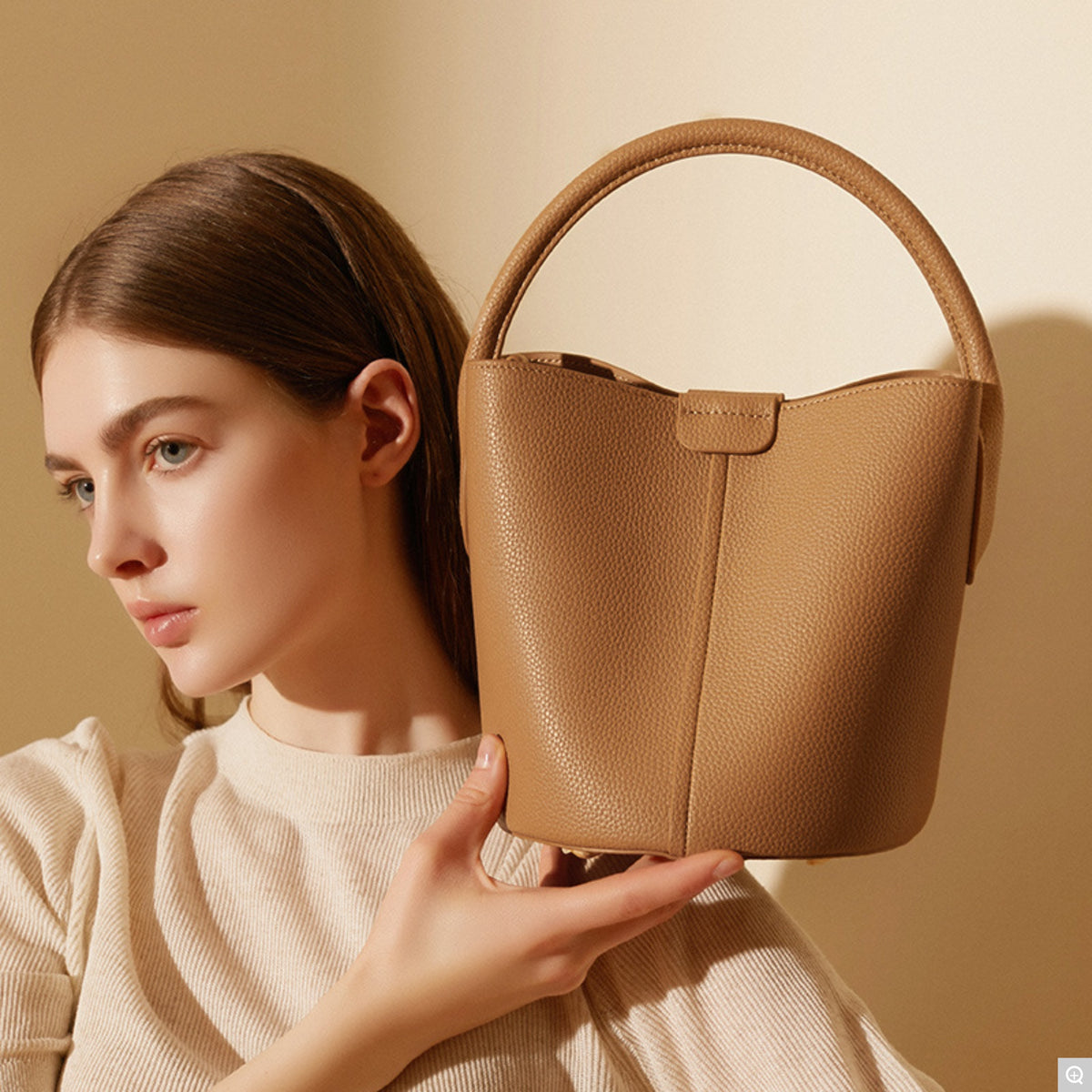 2269 Bucket Bag – Full Grain Cowhide Leather