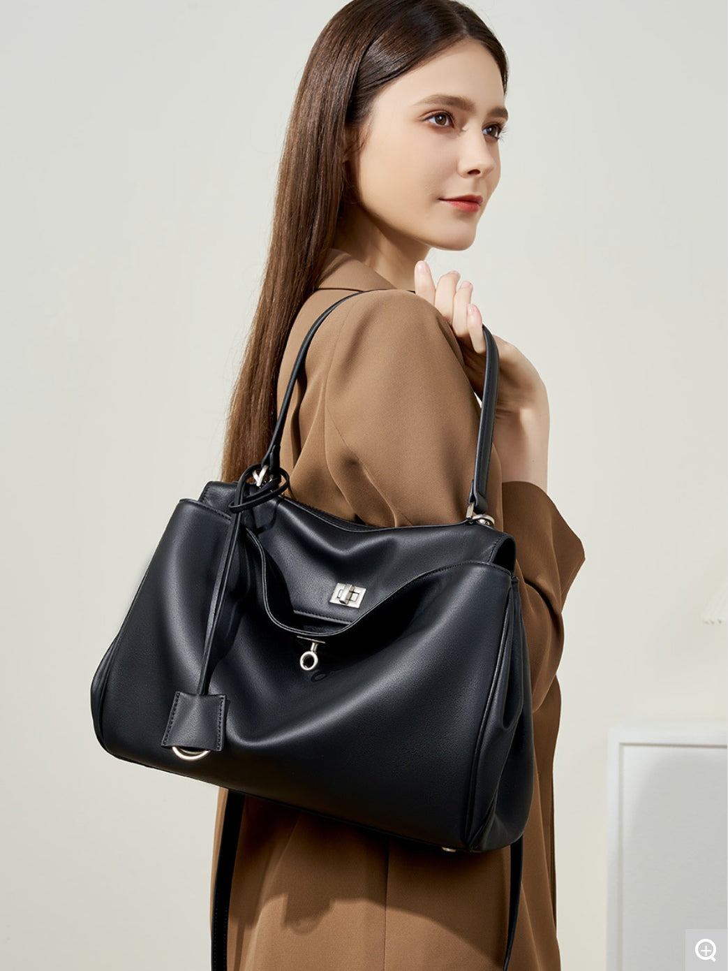2727 Large Rodeo Lock Tote Bag – Cowhide Leather