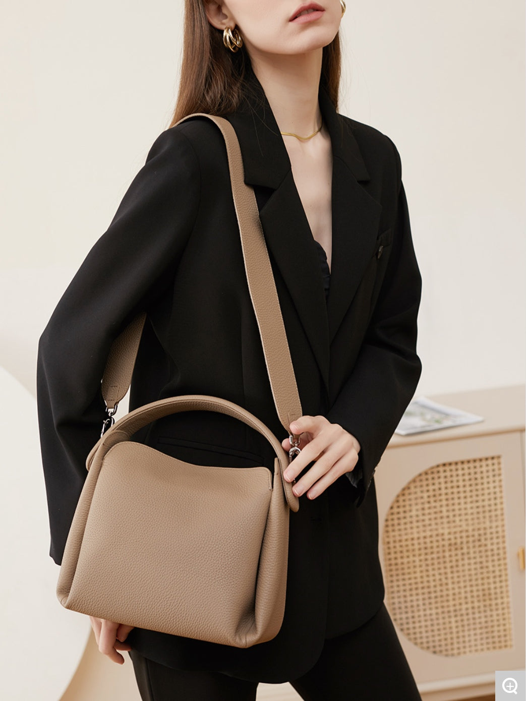 2166 Crossbody Bag – Full Grain Cowhide Leather