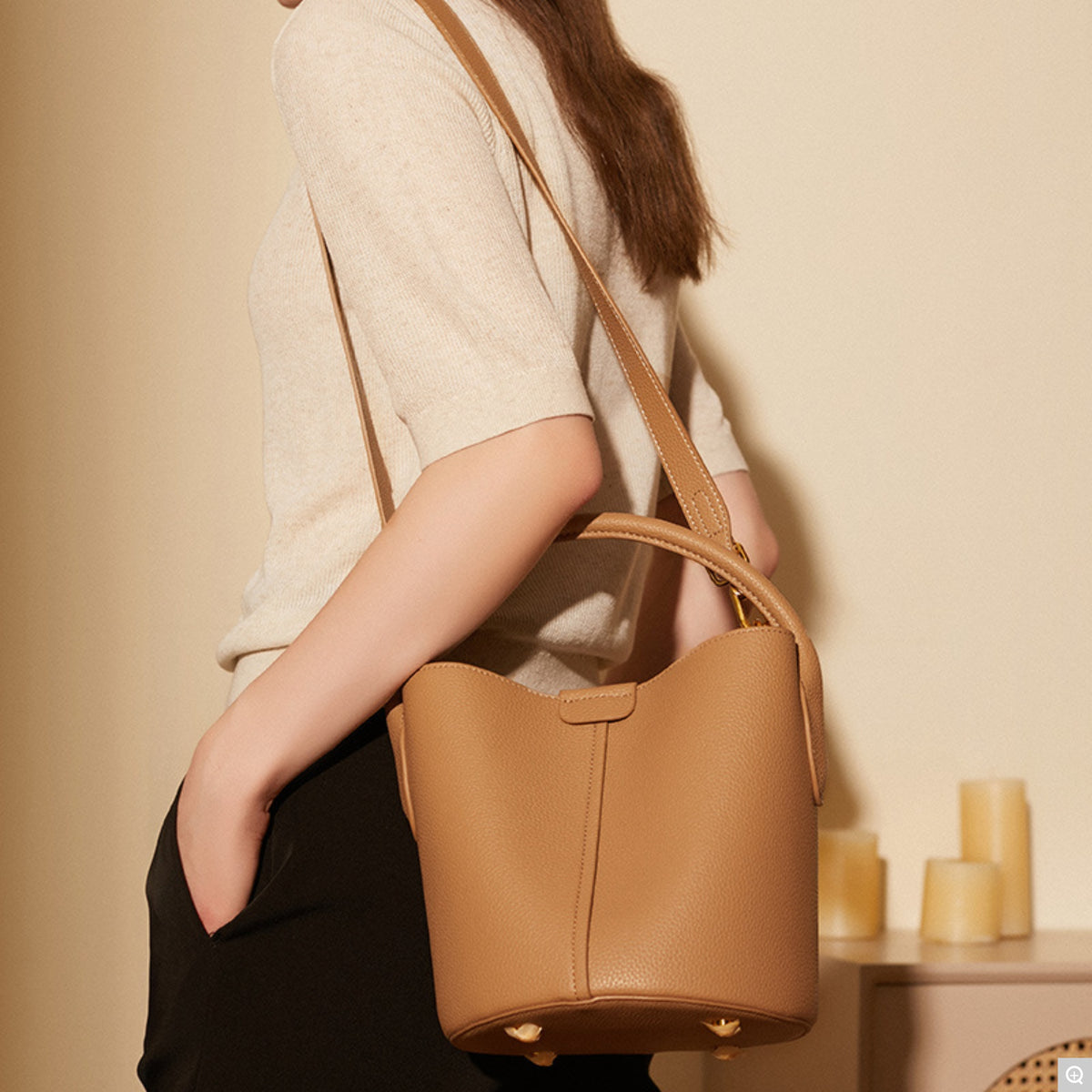 2269 Bucket Bag – Full Grain Cowhide Leather