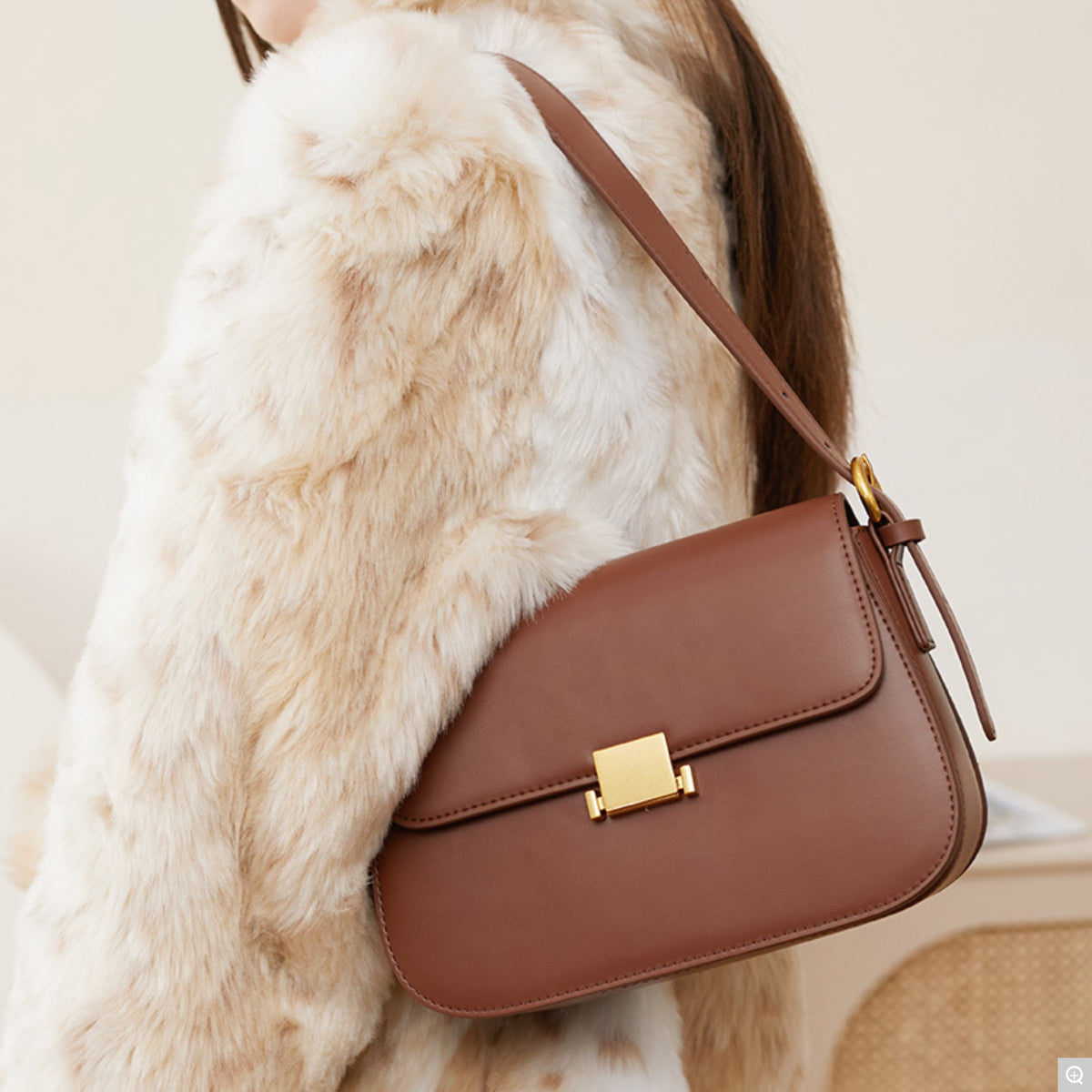 2126 Underarm Bag – Cowhide Leather
