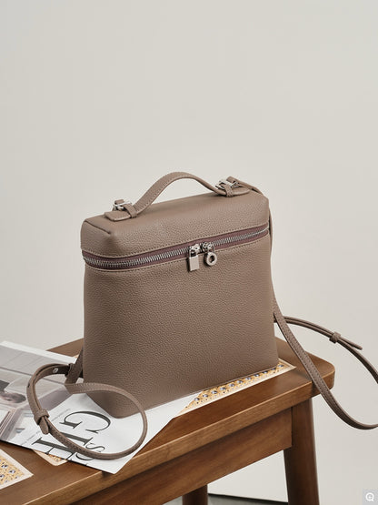 2366 Large-Capacity Backpack – Full Grain Cowhide Leather