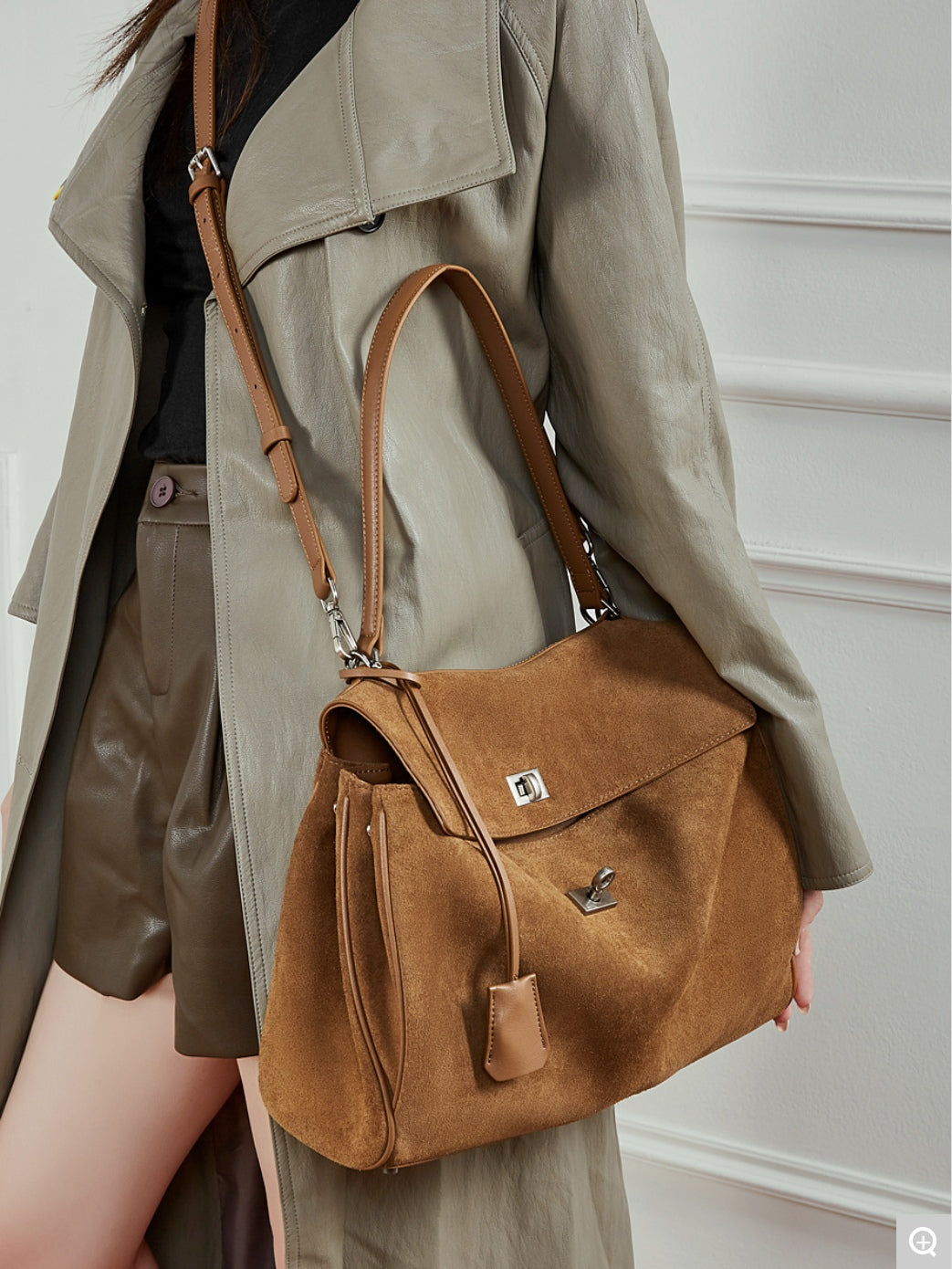 3262 Large Retro Large-Capacity Tote Bag – Suede Leather