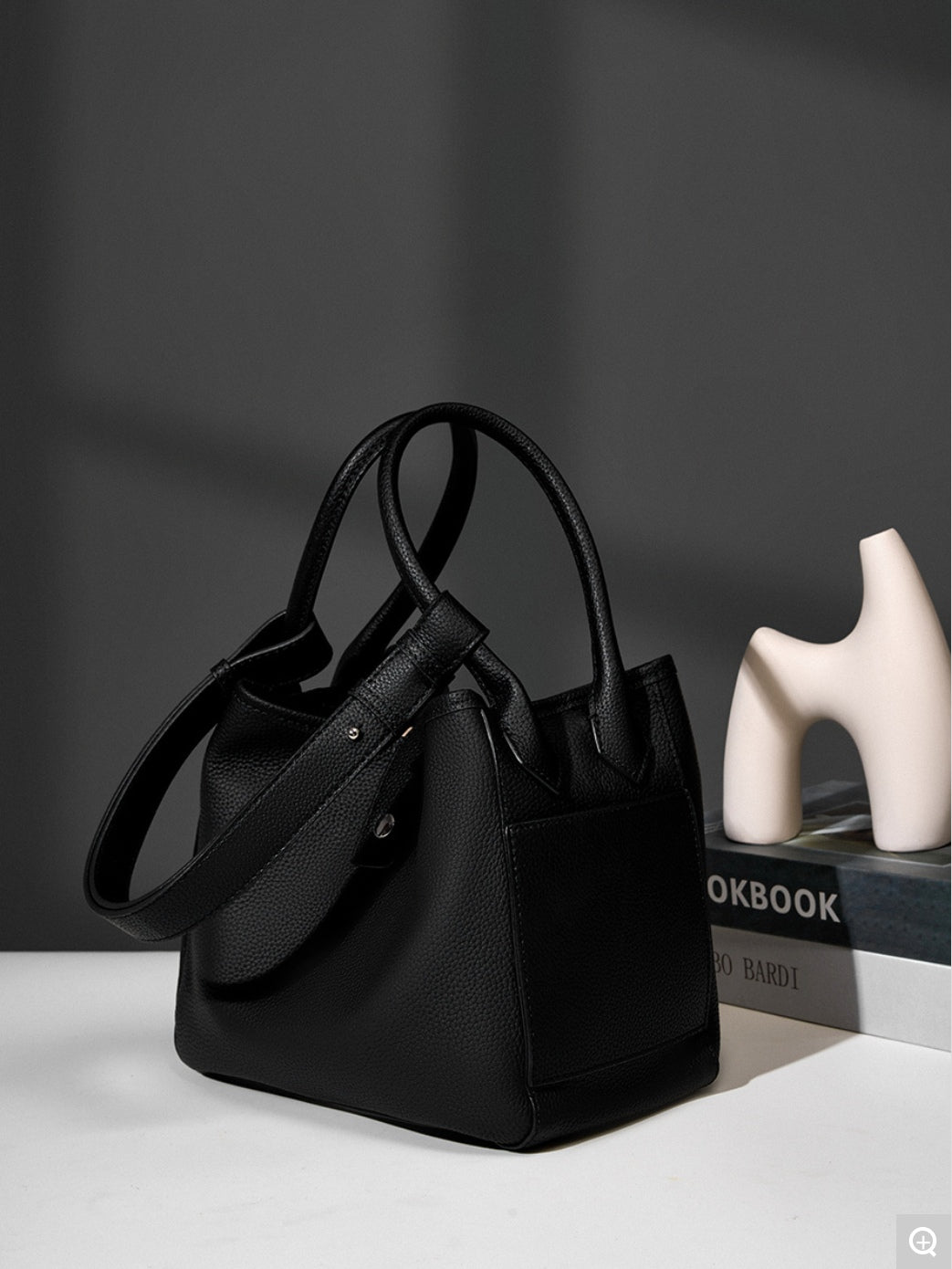 2271 Bucket Bag – Full Grain Cowhide Leather