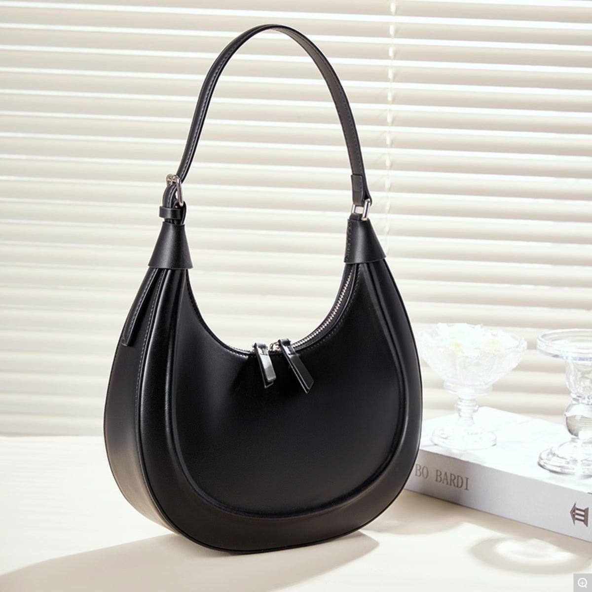 2232 Crescent Bag – Cowhide Leather