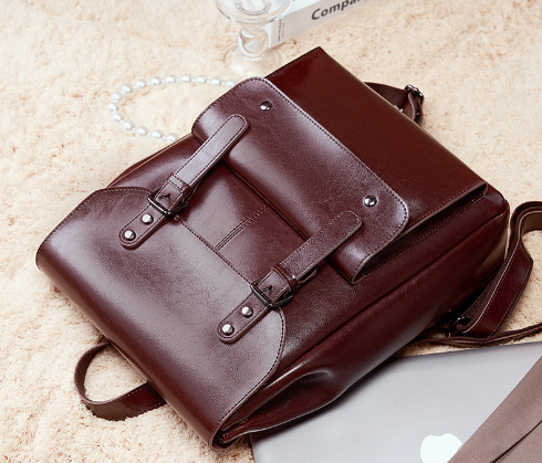 2300 Retro Large-Capacity Backpack – Cowhide Leather