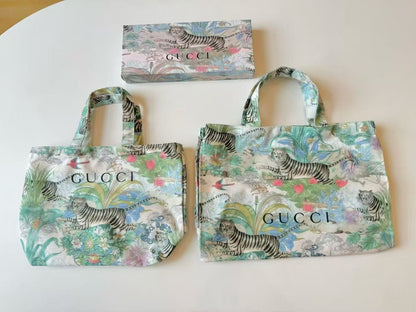 GUCCI Vanity Carrier Flora & Tiger Print