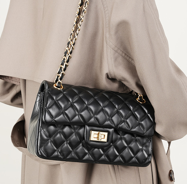 2382 Quilted Chain Mini Box Bag – Full Grain Cowhide Leather