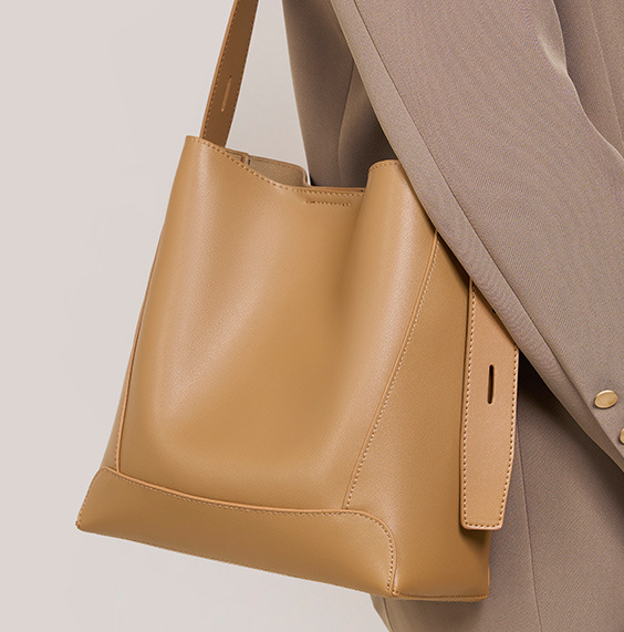 2391 Large-Capacity Bucket Bag – Cowhide Leather