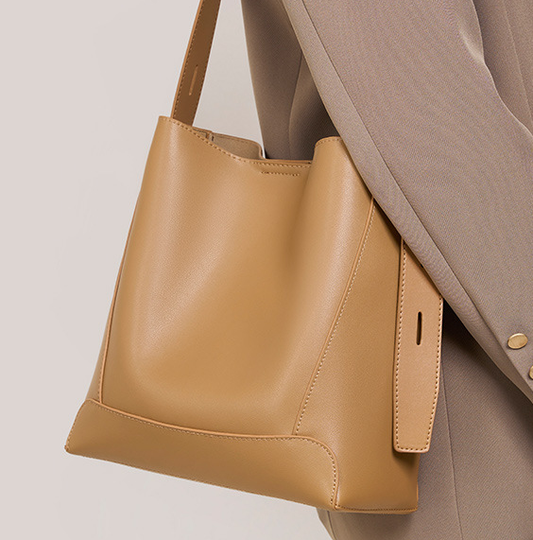 2391 Large-Capacity Bucket Bag – Cowhide Leather