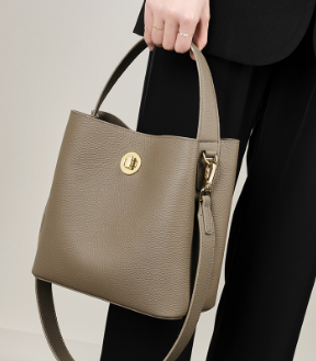 2503 Large-Capacity Bucket Bag – Full Grain Cowhide Leather