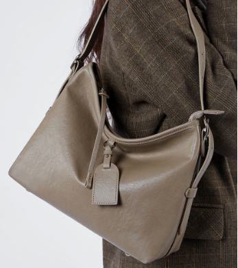 2869 Large-Capacity Tote Bag – Full Grain Cowhide Leather