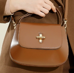 2962 Underarm Bag – Cowhide Leather