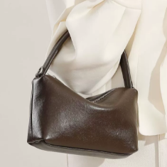 3006 Retro Pillow Bag – Full Grain Cowhide Leather