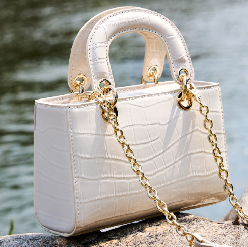 3051 Crossbody Bag – Cowhide Leather
