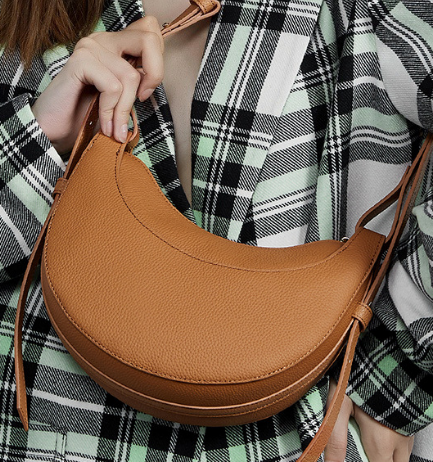 3068 Retro Crescent Bag – Full Grain Cowhide Leather