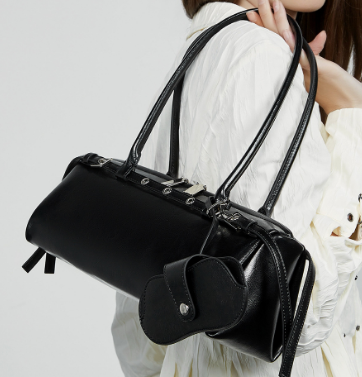 3086 Retro Baguette Bag – Cowhide Leather