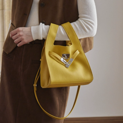 3089 Minimalist Bucket Bag – Full Grain Cowhide Leather