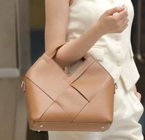 3112 Woven Shoulder Bag – Full Grain Cowhide Leather