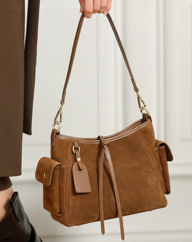 3211 Retro Tote Bag – Cowhide Leather