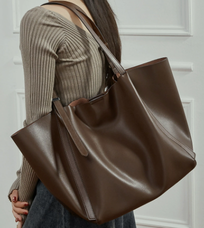 3219 Retro Large-Capacity Tote Bag – Cowhide Leather