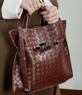 3236 Woven Large-Capacity Crossbody Bag – Cowhide Leather