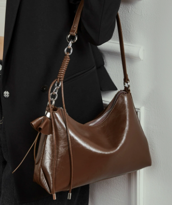 3260 Large-Capacity Pillow Bag – Cowhide Leather