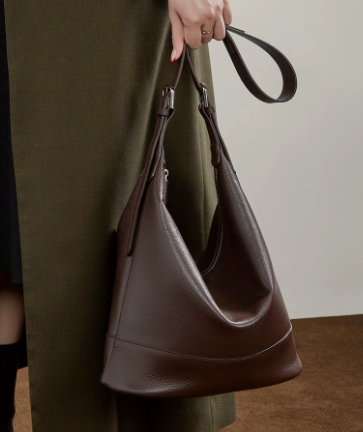 3296 Large-Capacity Bucket Bag – Full Grain Cowhide Leather