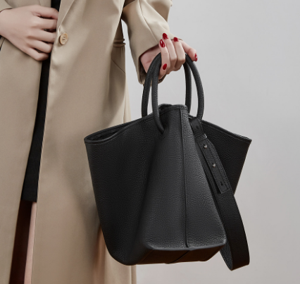 3297 Large-Capacity Bucket Bag – Full Grain Cowhide Leather