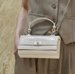 3319 Crocodile-Embossed Baguette Bag – Cowhide Leather