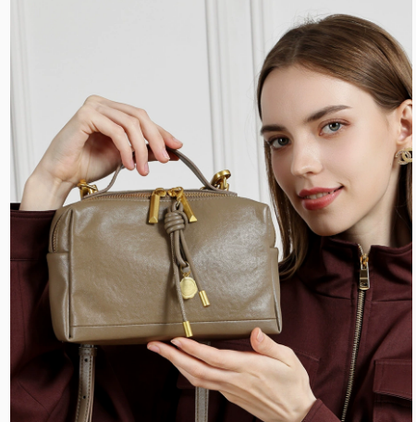 3341 Large-Capacity Crossbody Bag – Full Grain Cowhide Leather