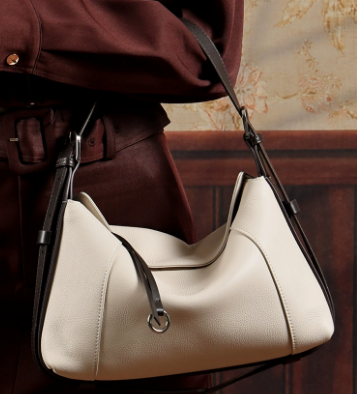 3353 Minimalist Underarm Bag – Full Grain Cowhide Leather