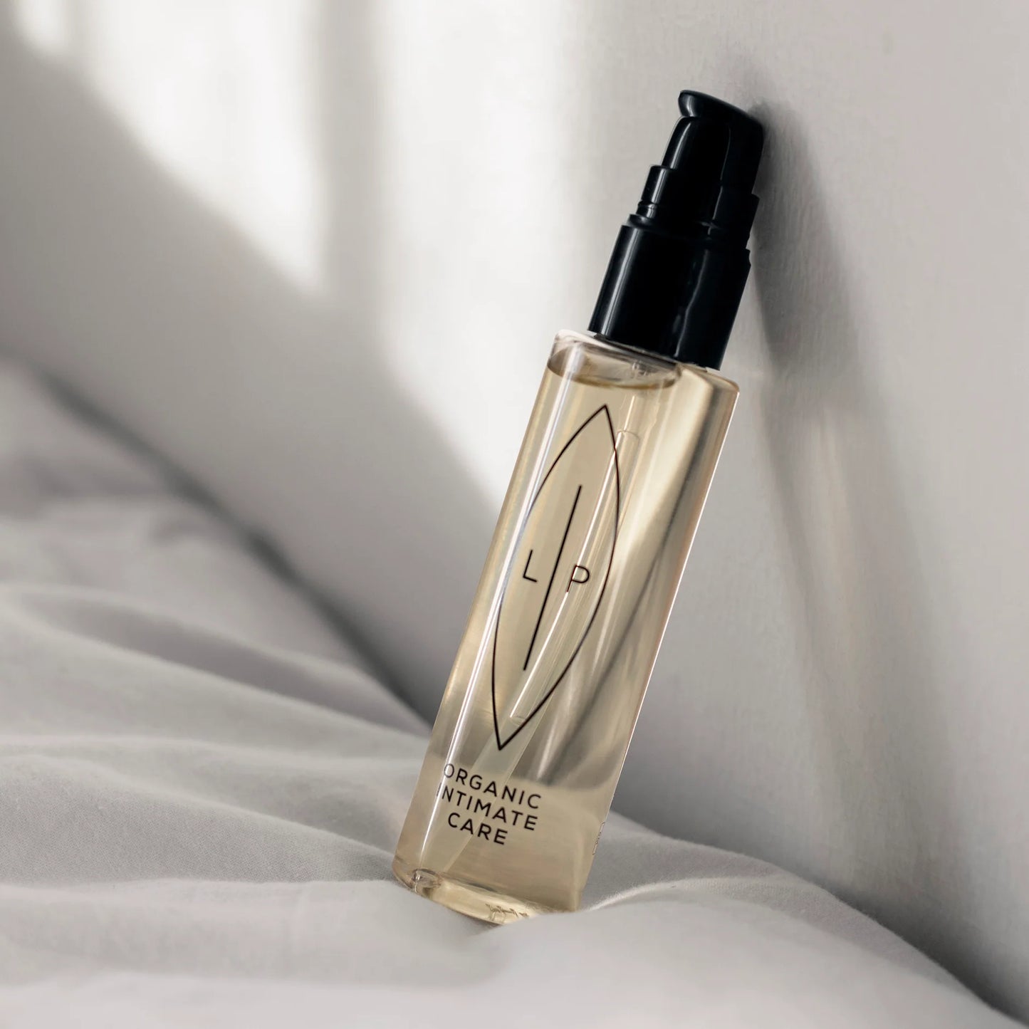 LIP Intimate Care [Cleansing + Moisturising Oil Coconut + Vanilla] 75 ml