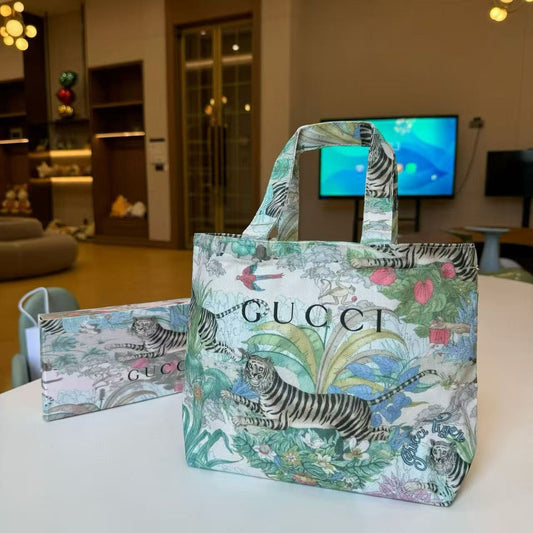 GUCCI Vanity Carrier Flora & Tiger Print