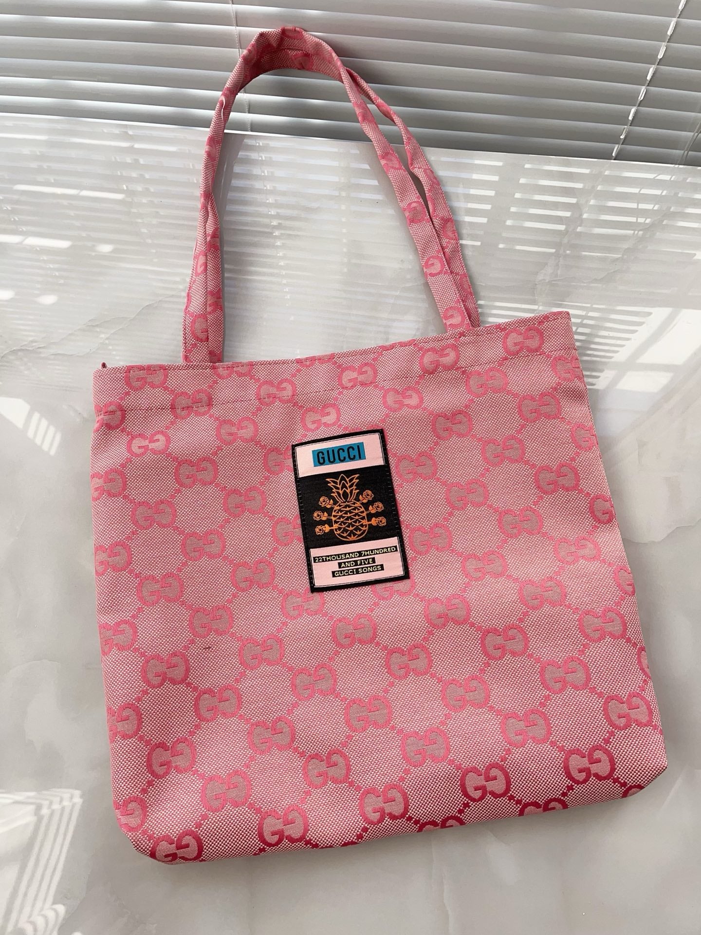 GUCCI Vanity Carrier Pink