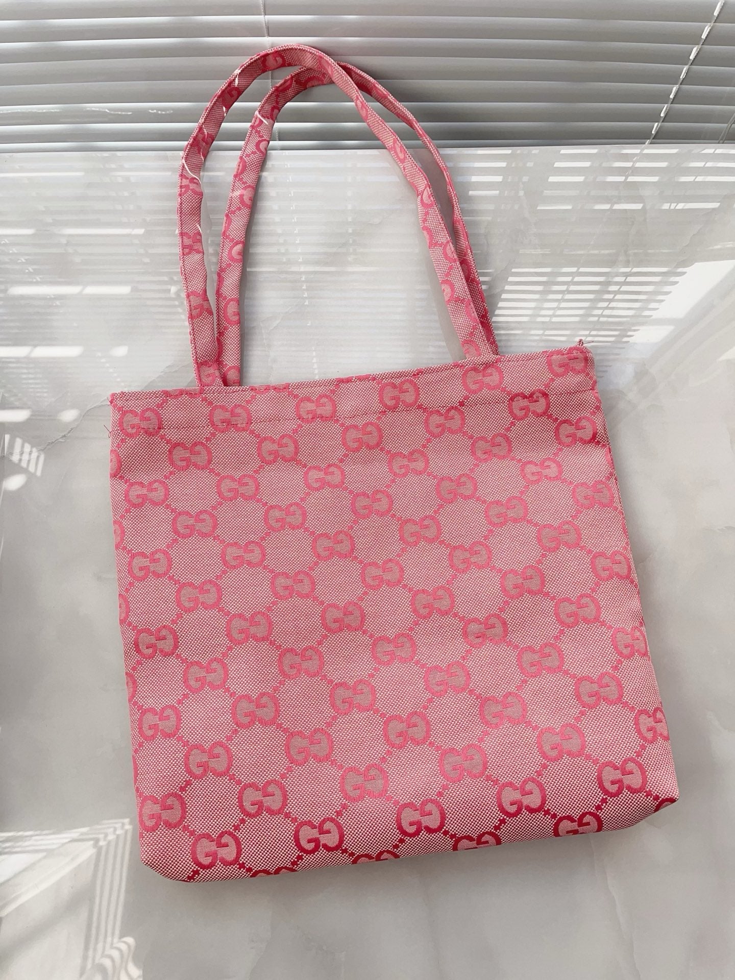 GUCCI Vanity Carrier Pink