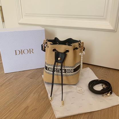 CHRISTIAN DIOR Vanity Carrier Straw Sack