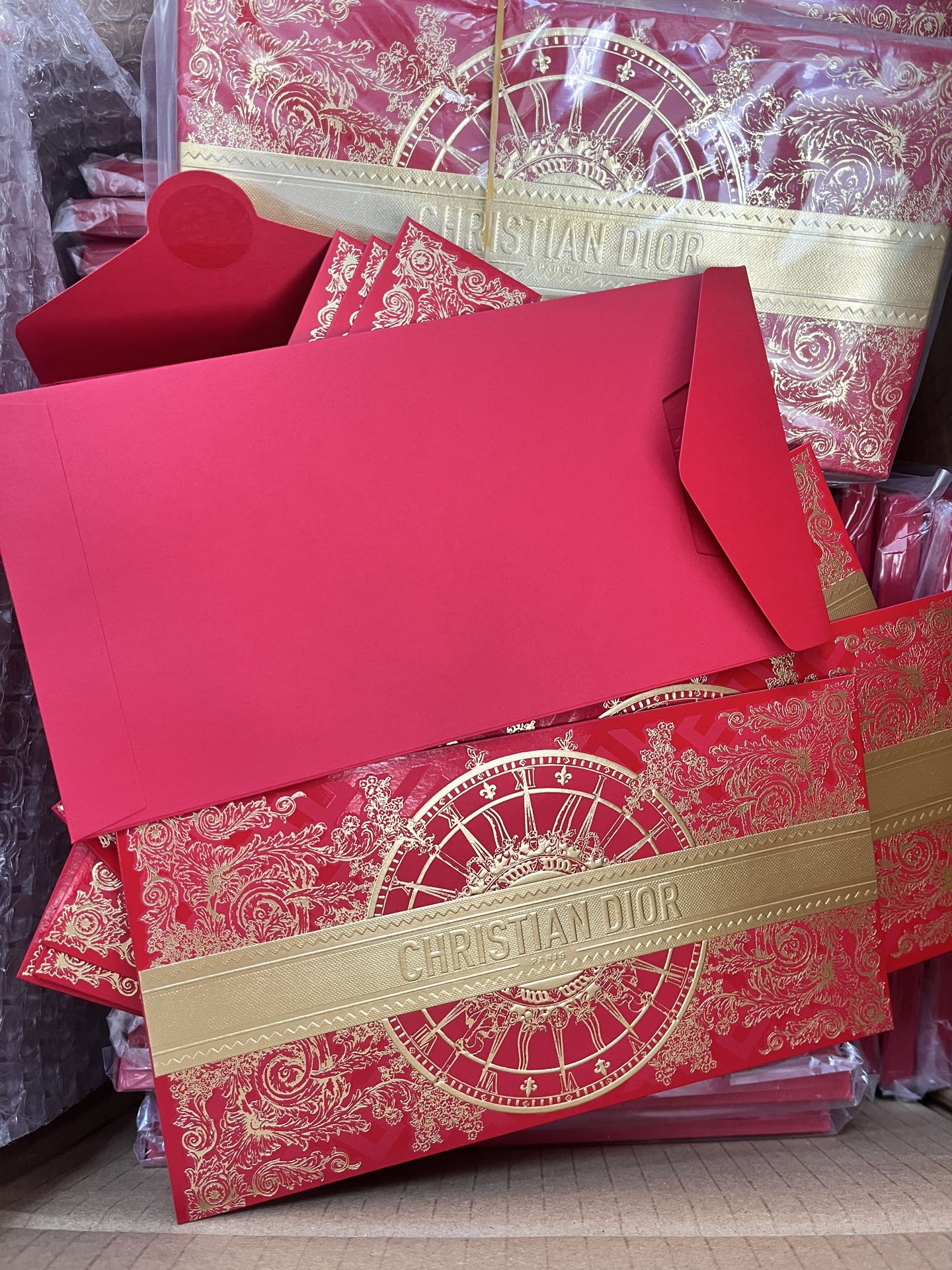 CHRISTIAN DIOR Red Packet 8's (Original)