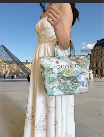 GUCCI Vanity Carrier Flora & Tiger Print