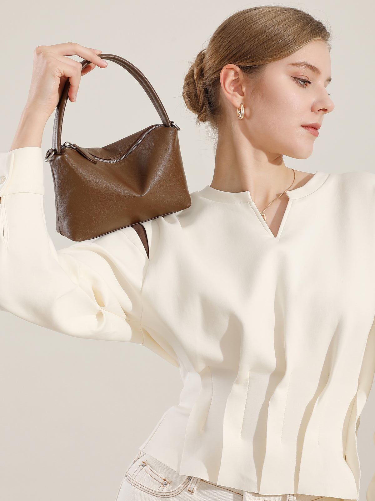 3006 Retro Pillow Bag – Full Grain Cowhide Leather