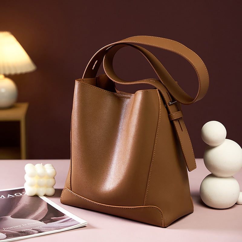 2391 Large-Capacity Bucket Bag – Cowhide Leather