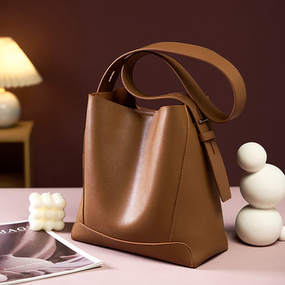 2391 Large-Capacity Bucket Bag – Cowhide Leather